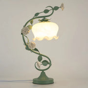 Artistic Nature-Themed Flower Desk Lamp